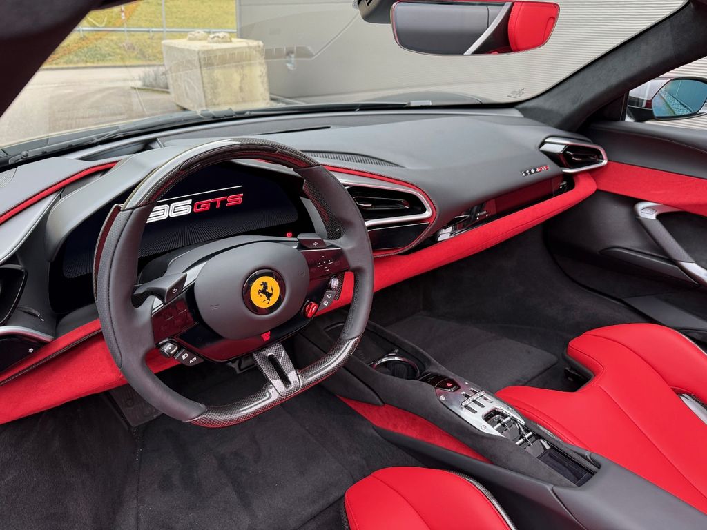 Ferrari 296 GTS 2025