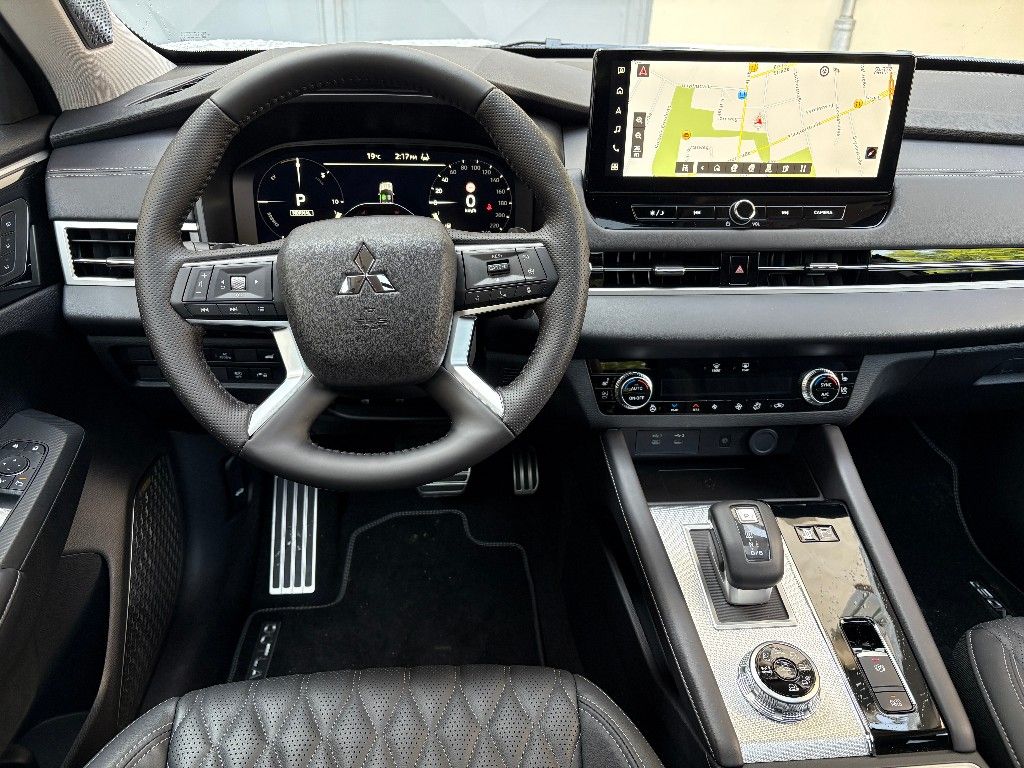 Mitsubishi Outlander 2025