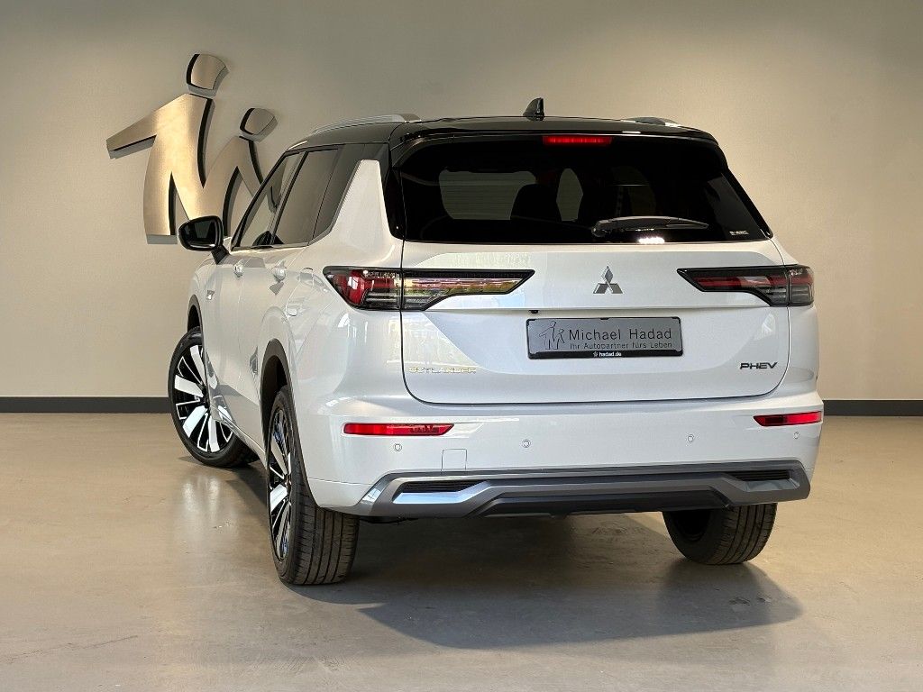 Mitsubishi Outlander 2025