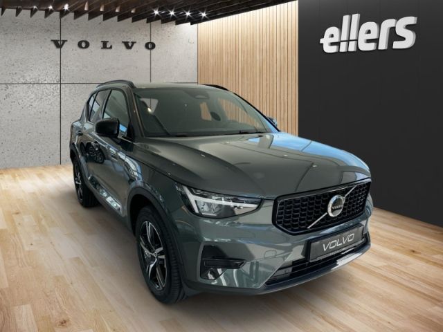 Volvo XC40 2025