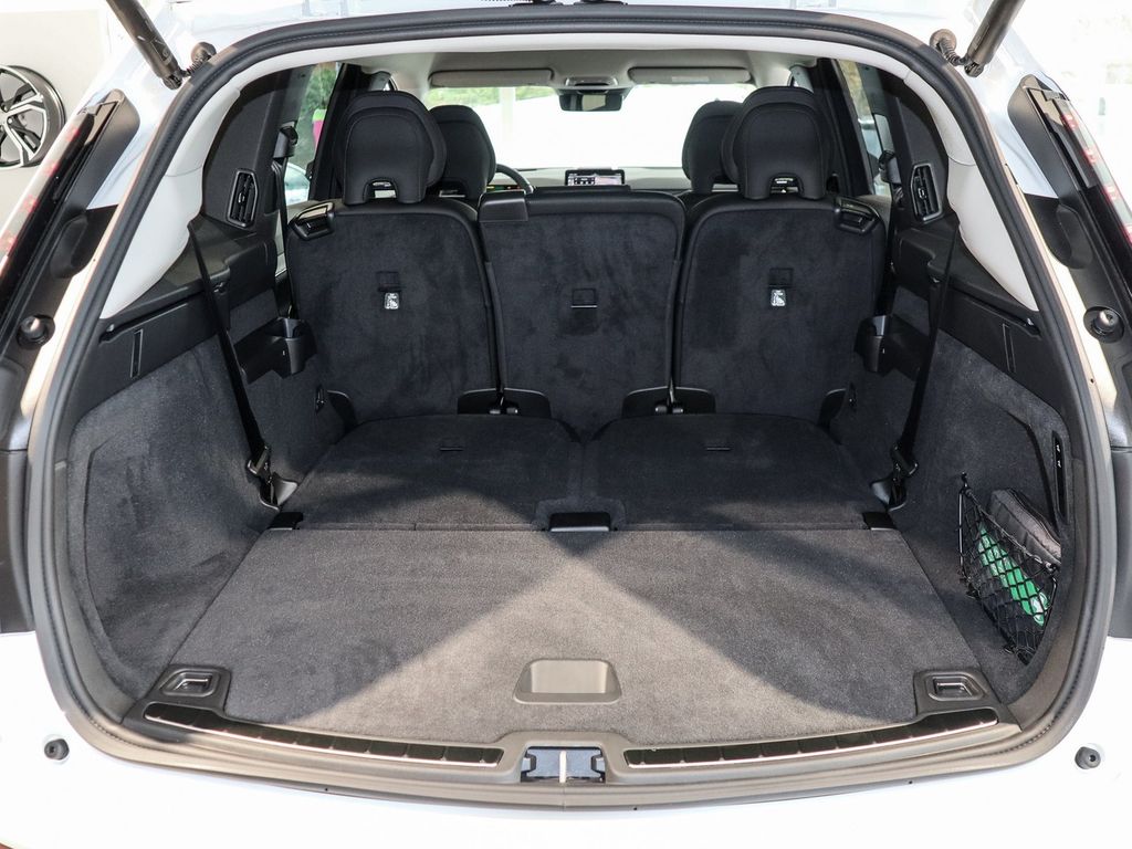 Volvo EX90 2025