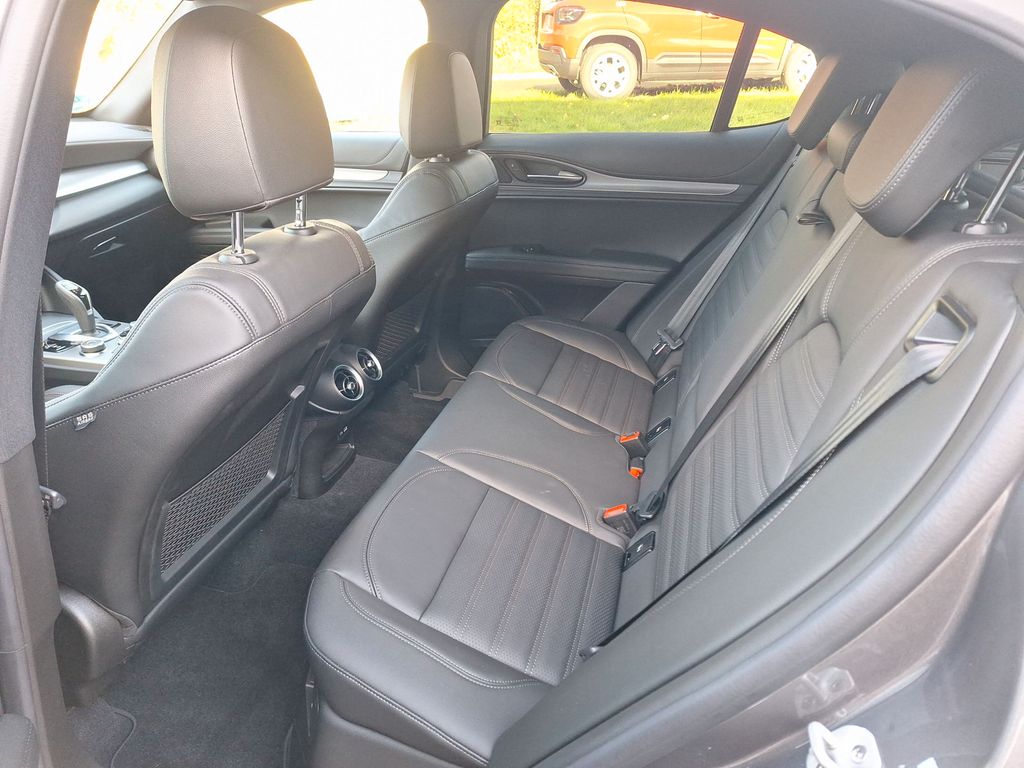 Alfa Romeo Stelvio 2024