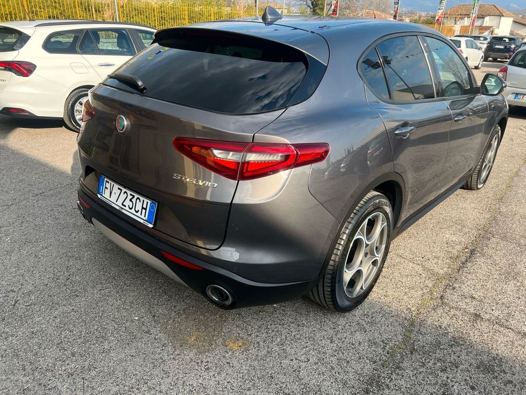 Alfa Romeo Stelvio 2019