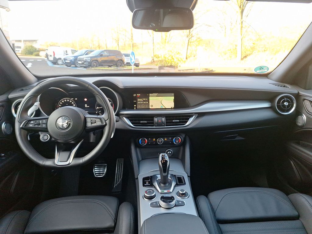 Alfa Romeo Stelvio 2024