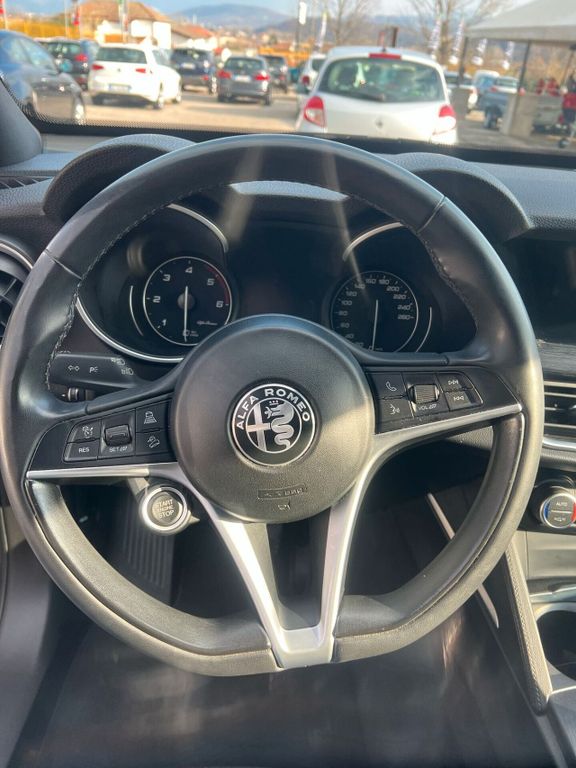 Alfa Romeo Stelvio 2019