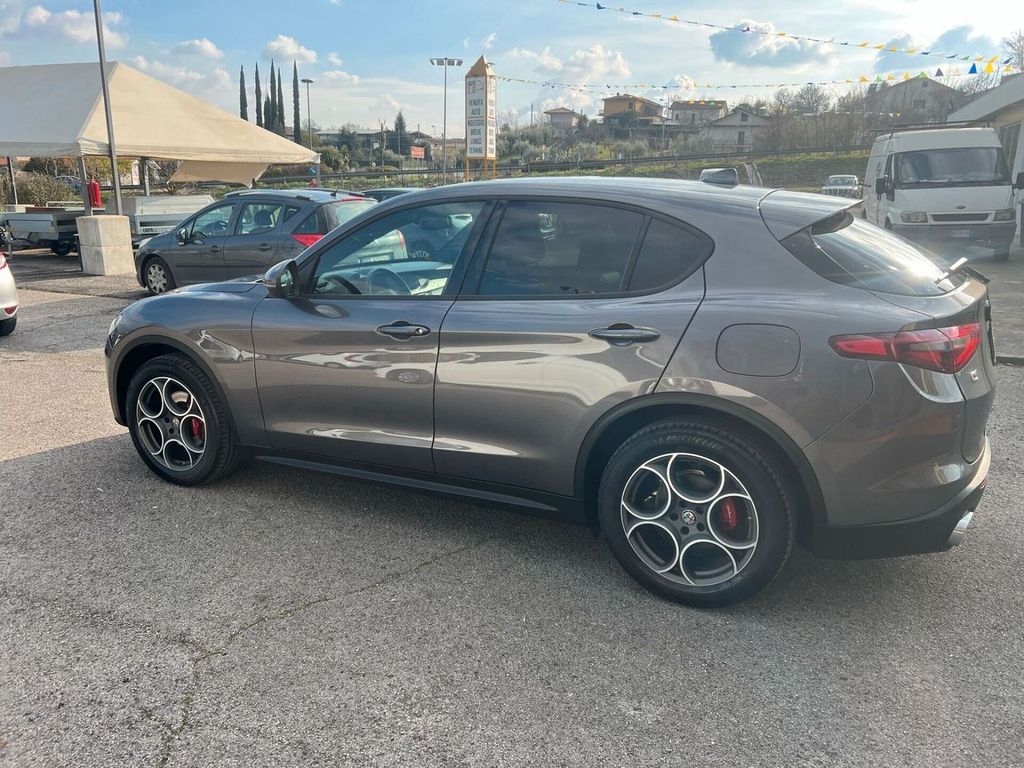 Alfa Romeo Stelvio 2019