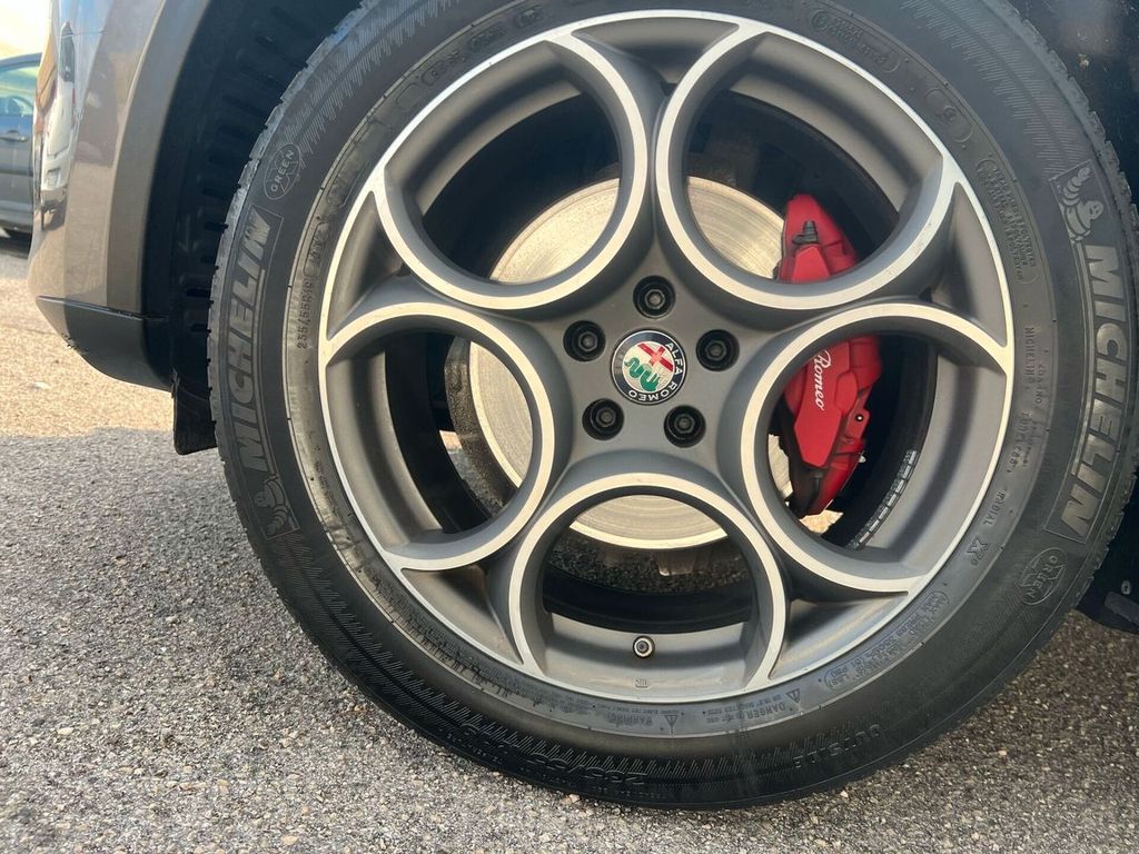 Alfa Romeo Stelvio 2019