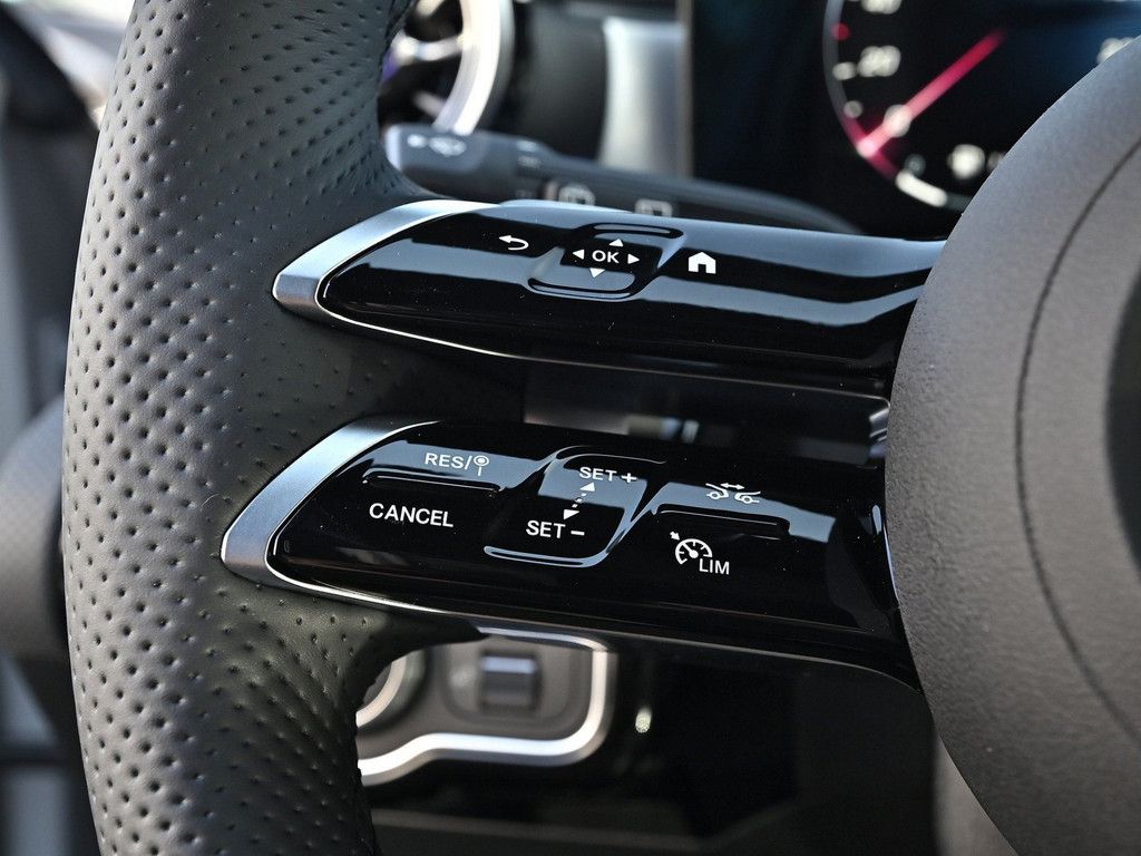 Mercedes-Benz A 200 2025