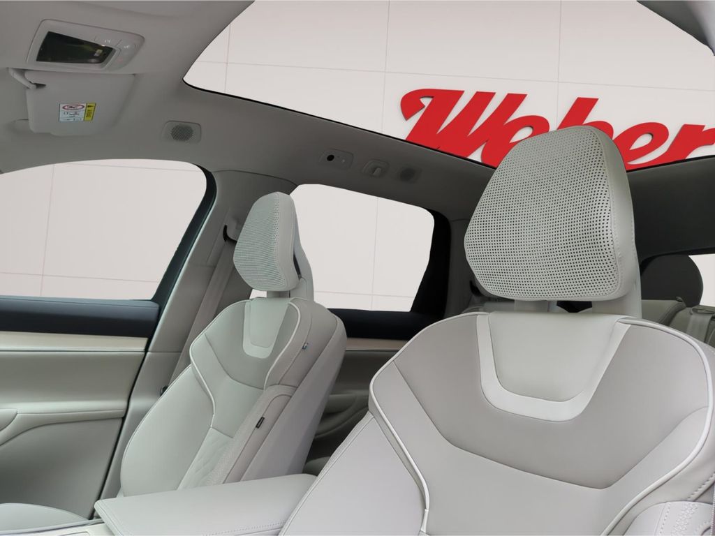 Volvo EX90