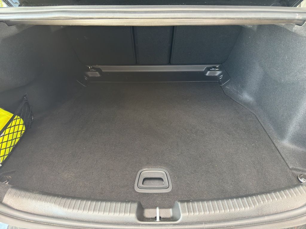 Mercedes-Benz C 220 2025