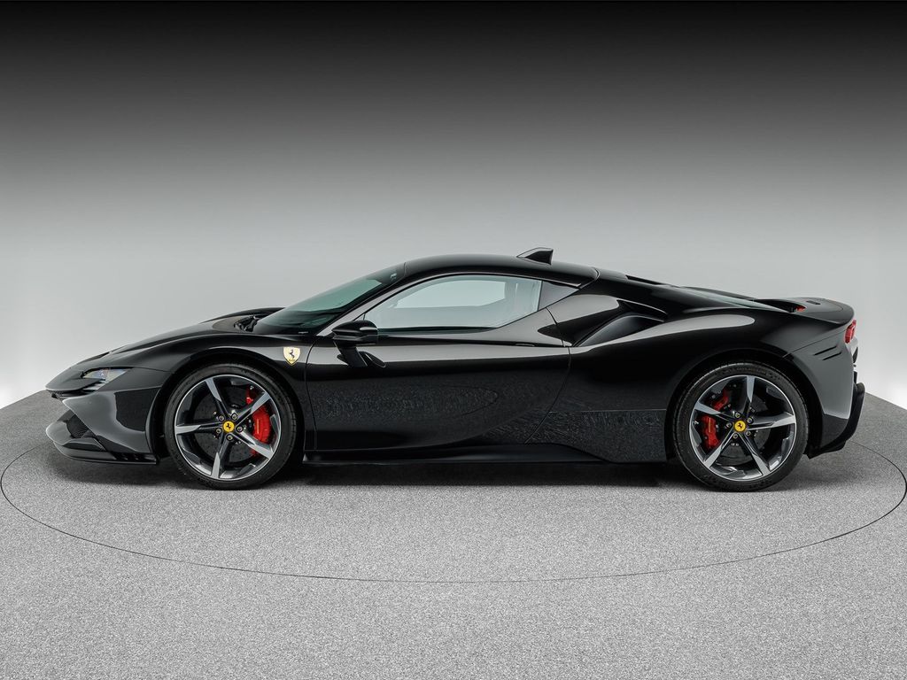 Ferrari SF90 2023