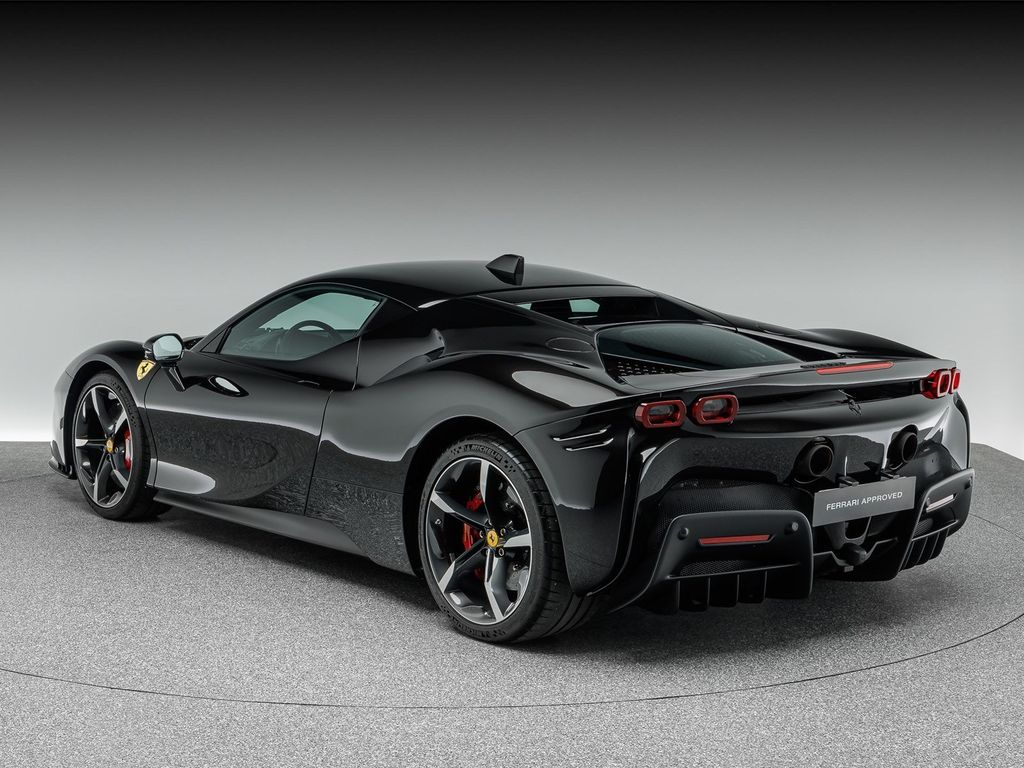 Ferrari SF90 2023