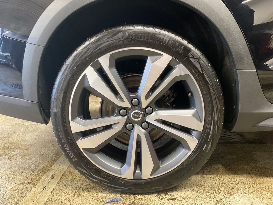 Volvo V60 Cross Country 2023