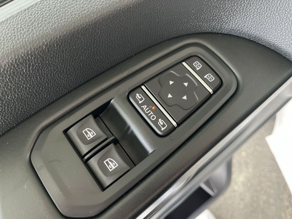 Nissan Primastar 2024