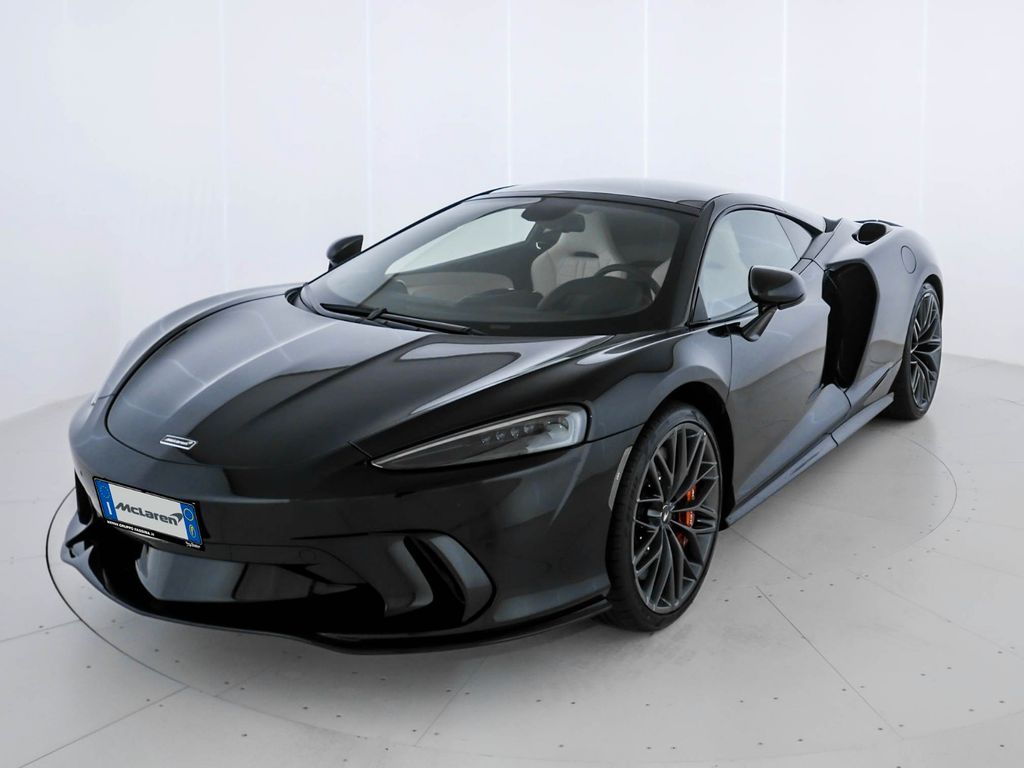 McLaren GTS 2025