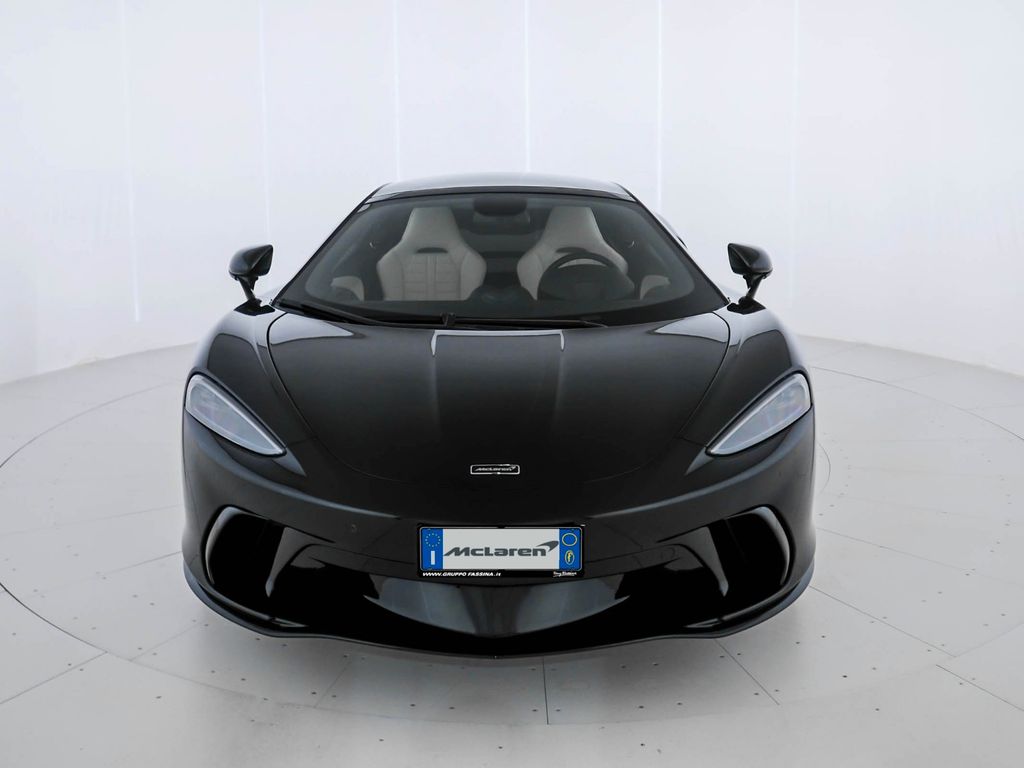 McLaren GTS 2025