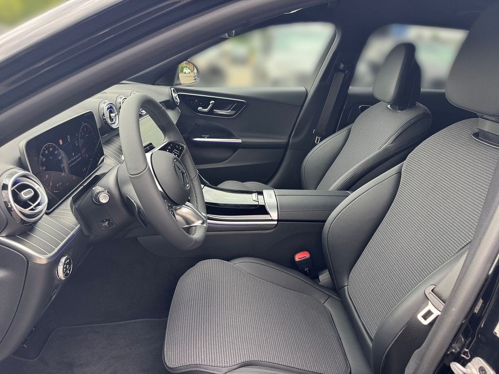 Mercedes-Benz C 200 2025