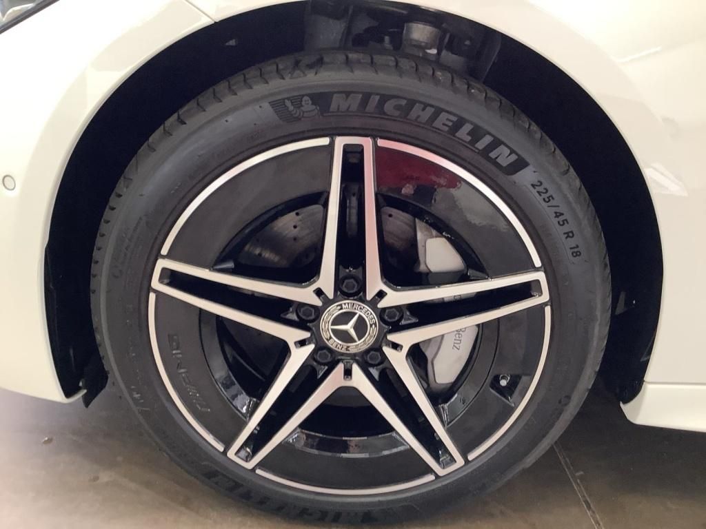 Mercedes-Benz C 300 2024