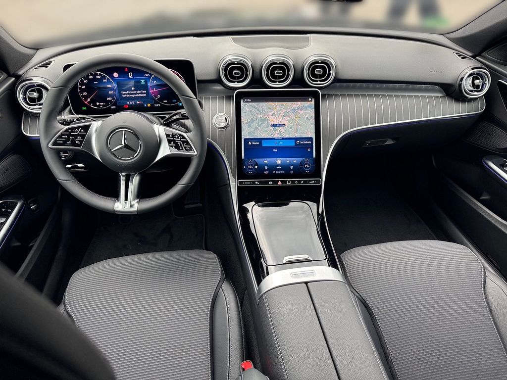 Mercedes-Benz C 200 2025