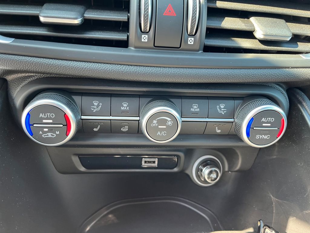 Alfa Romeo Giulia 2024