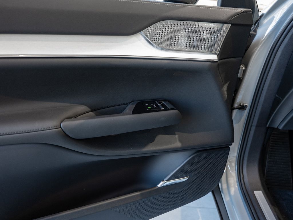 Volvo EX90