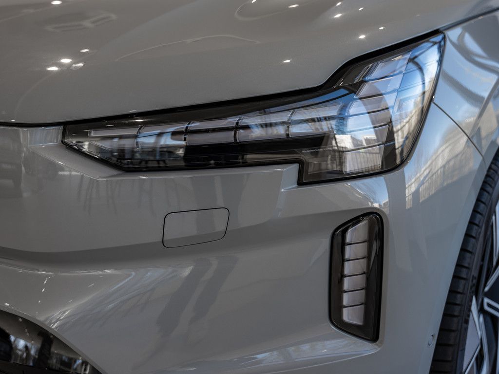 Volvo EX90
