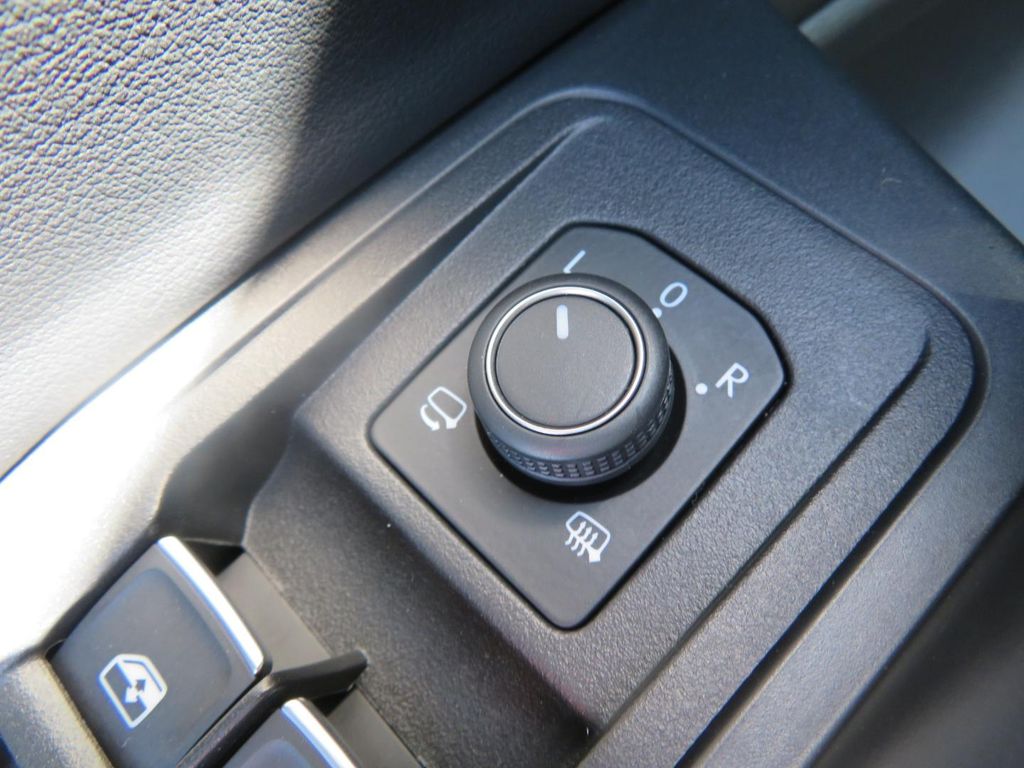 Volkswagen T-Roc 2024