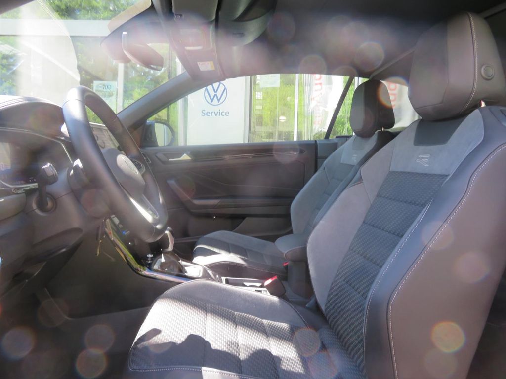 Volkswagen T-Roc 2024