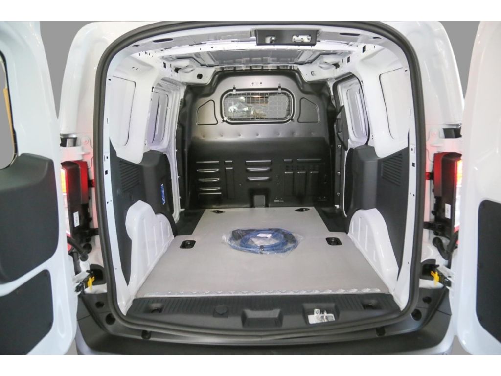 Ford Transit Courier 2025