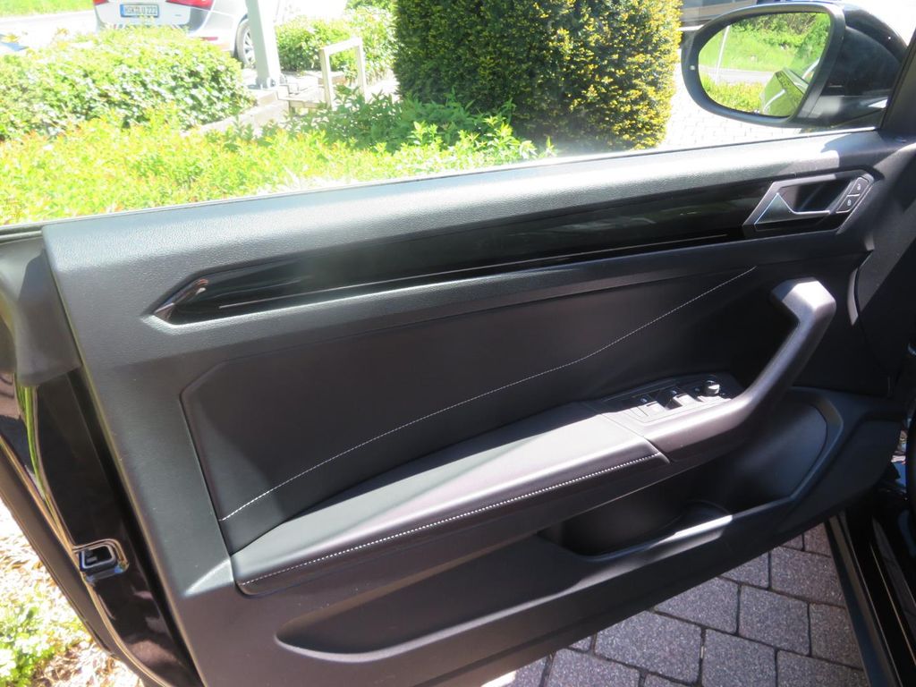 Volkswagen T-Roc 2024