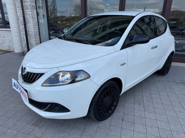 Lancia Ypsilon 2022