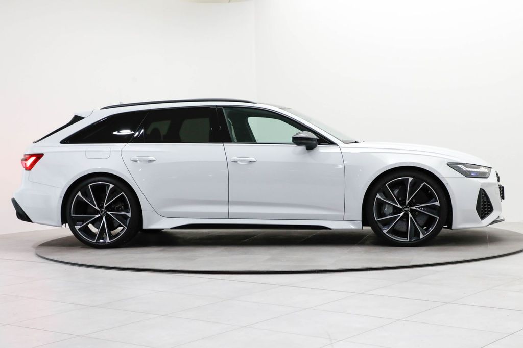 Audi RS6 2024