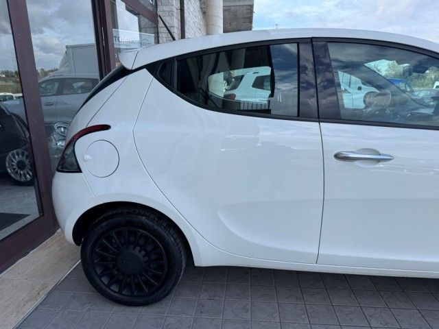 Lancia Ypsilon 2022