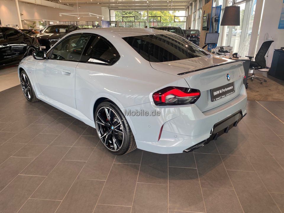 BMW M240i