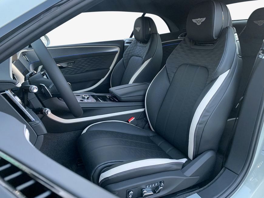 Bentley Continental GTC 2025