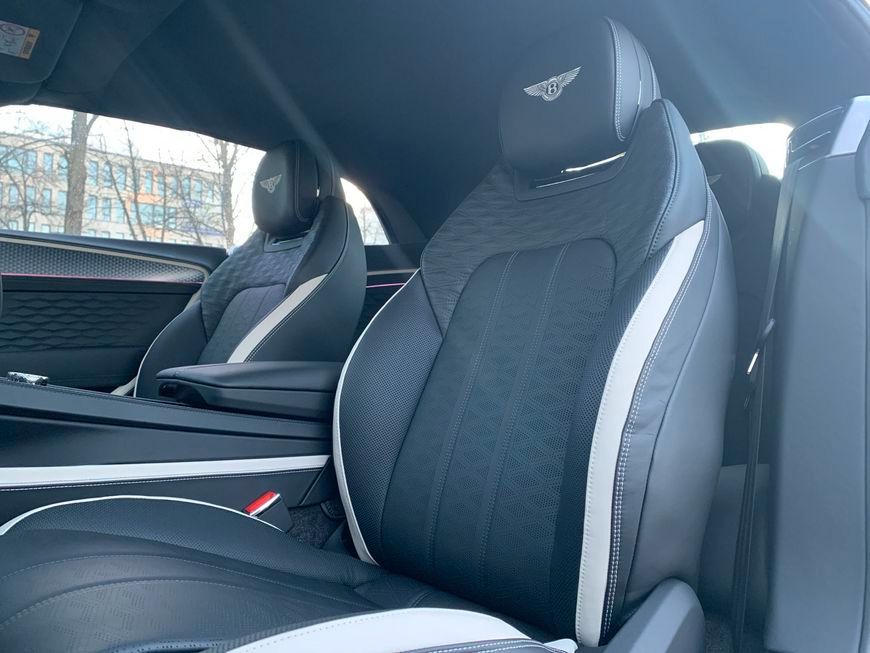 Bentley Continental GTC 2025