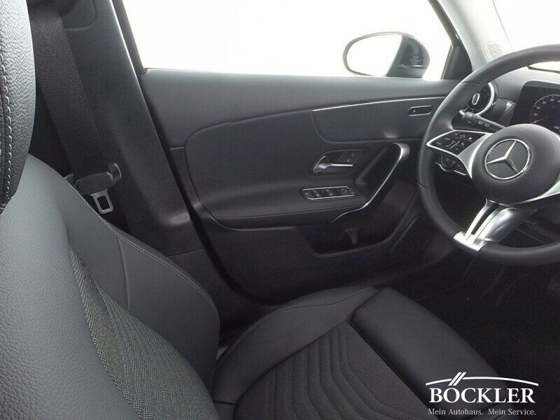 Mercedes-Benz A 180 2023