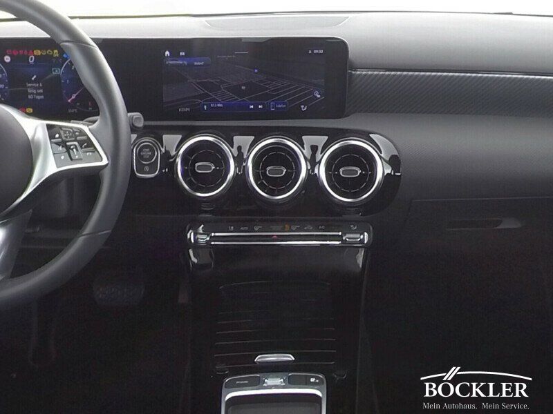 Mercedes-Benz A 180 2023