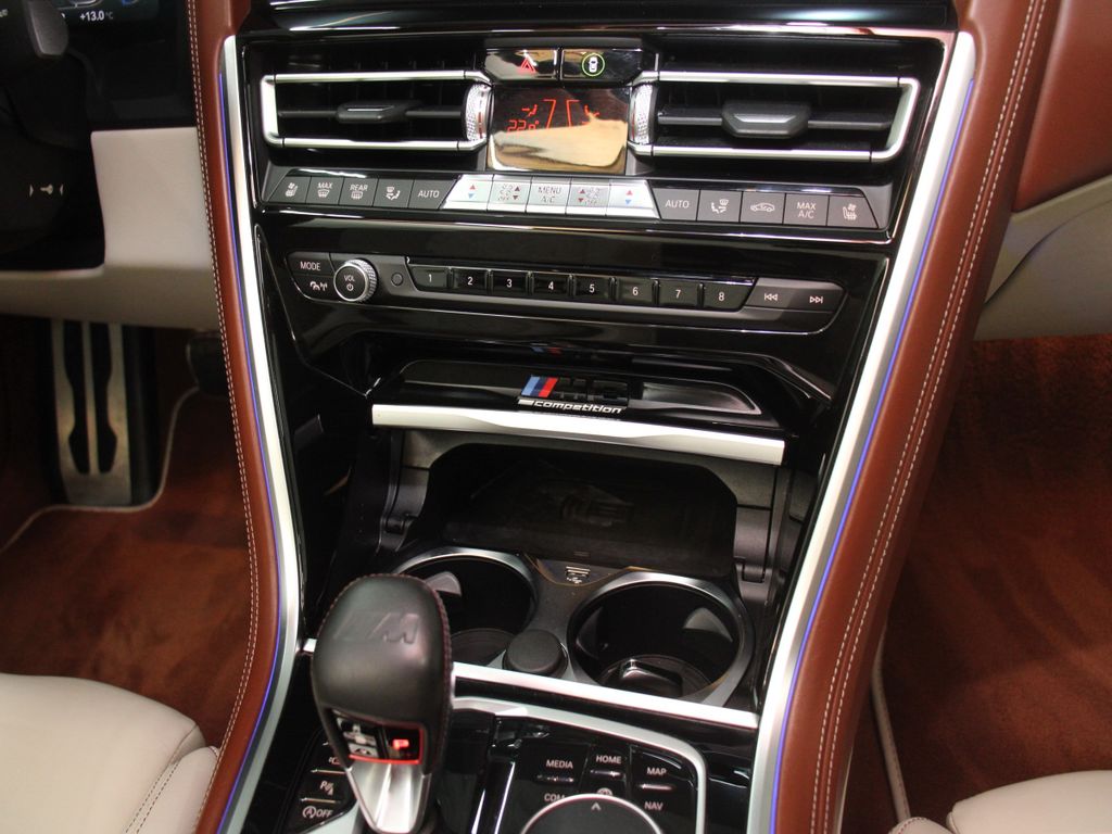 BMW M8 2021