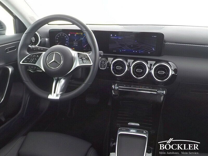 Mercedes-Benz A 180 2023