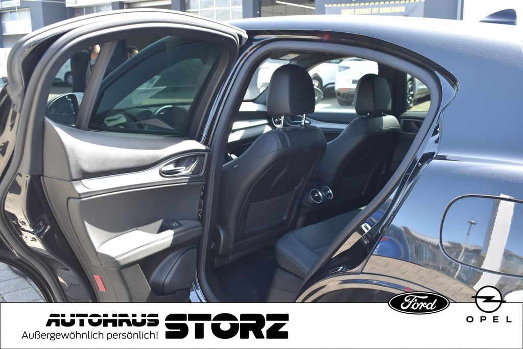 Alfa Romeo Stelvio 2024