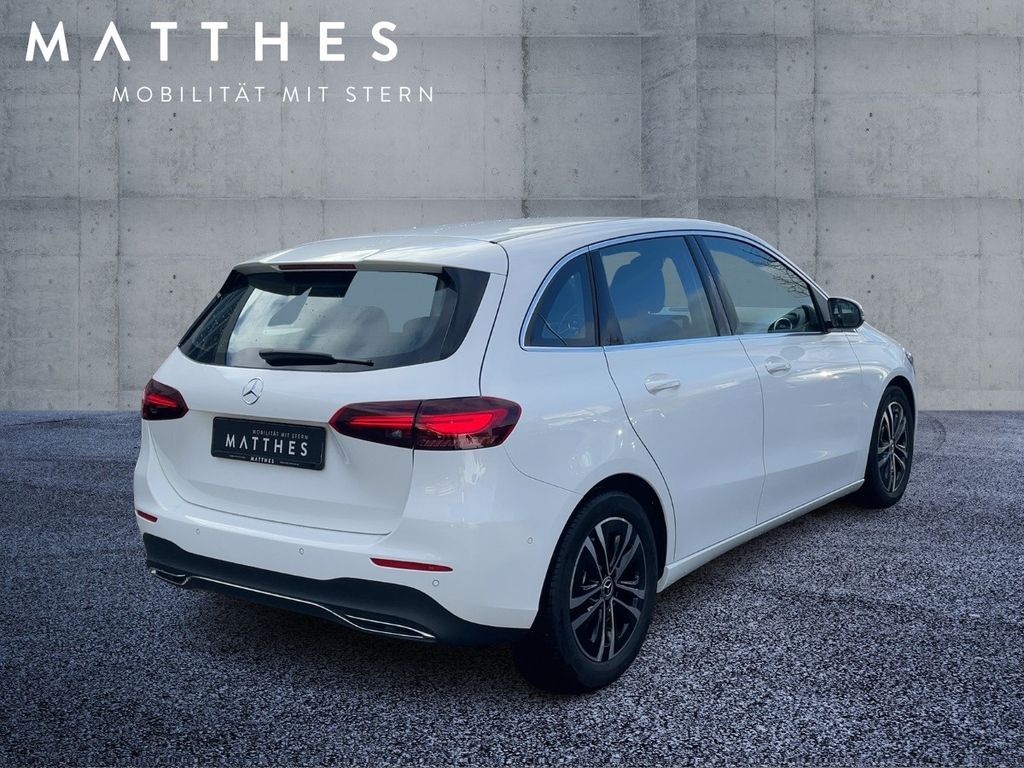 Mercedes-Benz B 200 2024