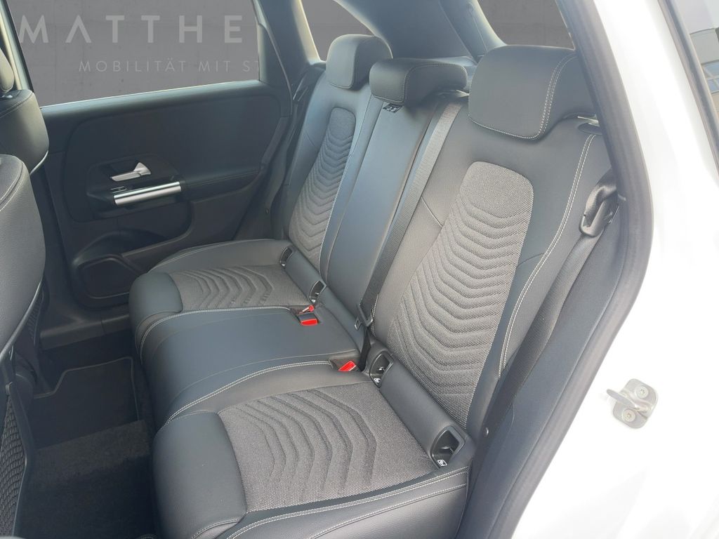 Mercedes-Benz B 200 2024