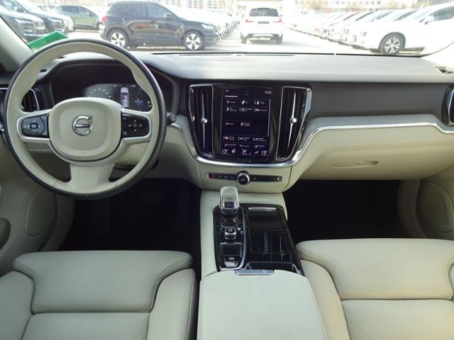 Volvo V60 2021
