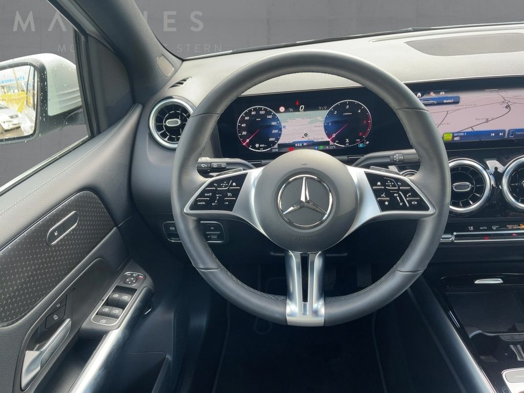 Mercedes-Benz B 200 2024