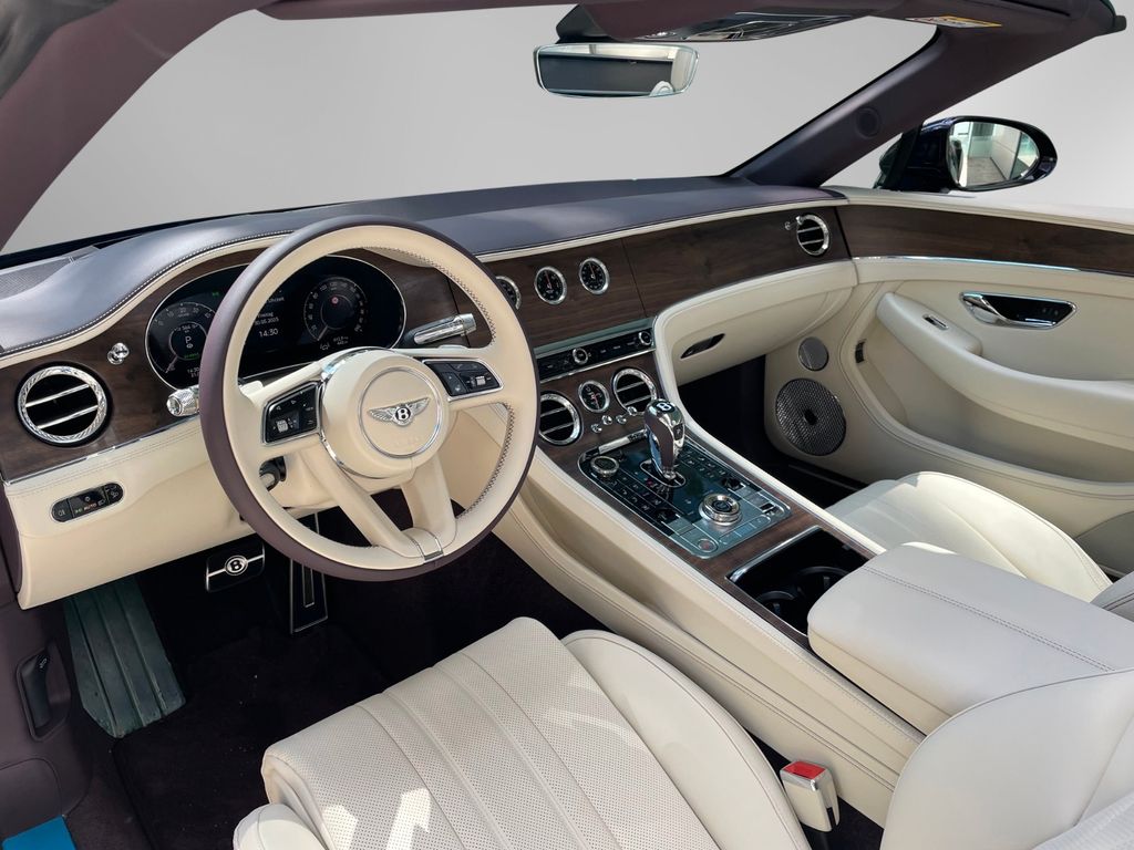 Bentley Continental GTC 2025