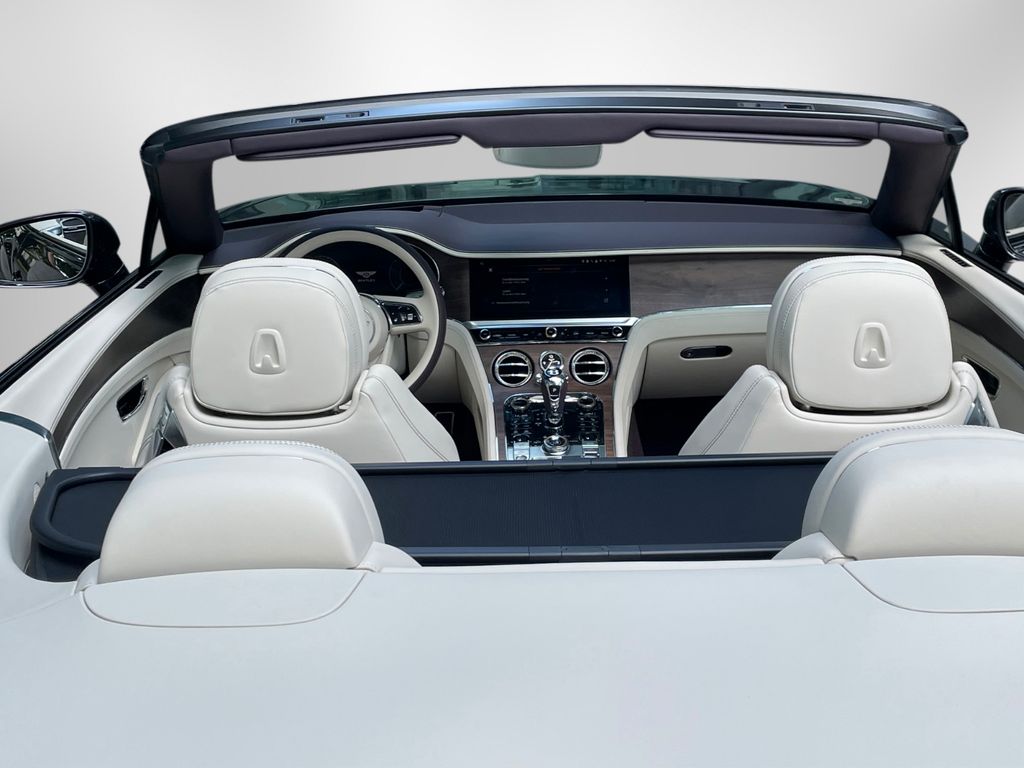 Bentley Continental GTC 2025