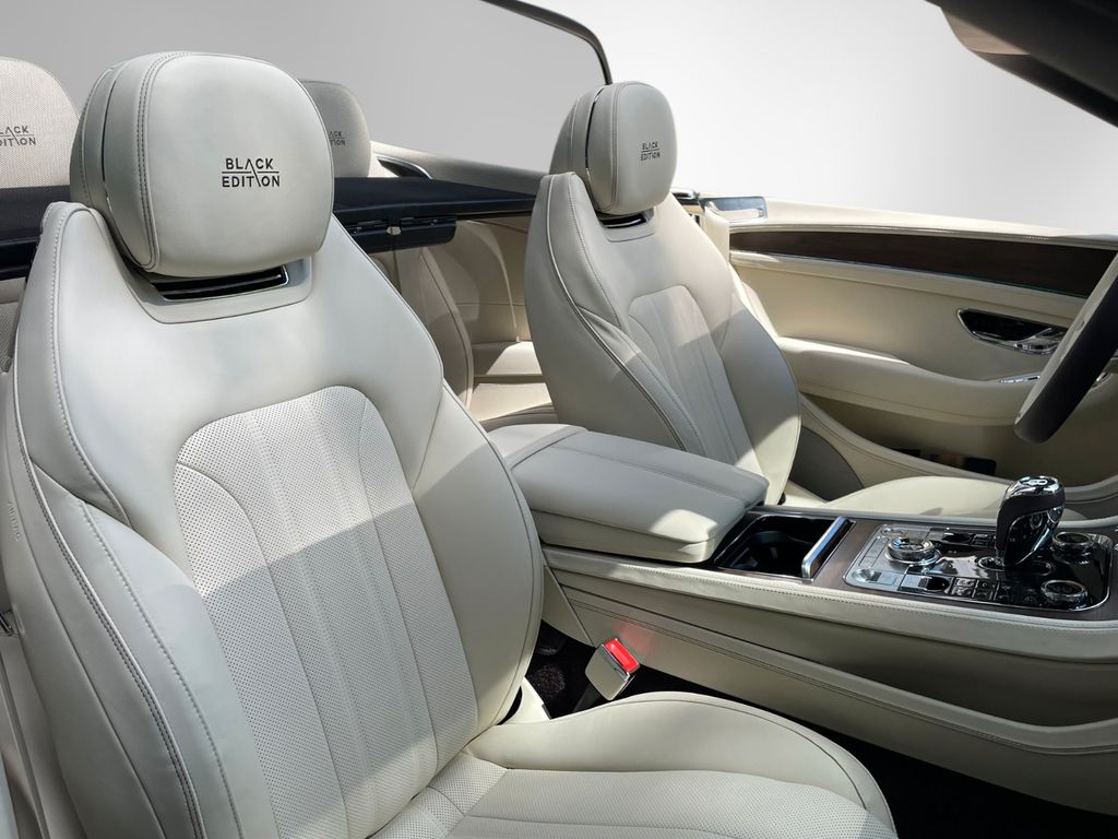 Bentley Continental GTC 2025