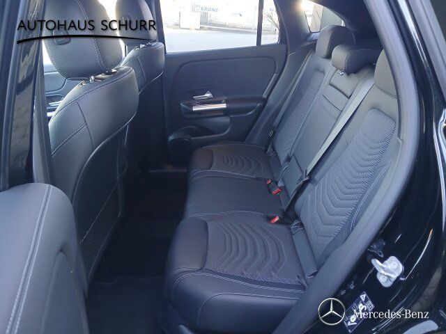 Mercedes-Benz GLA 180 2025