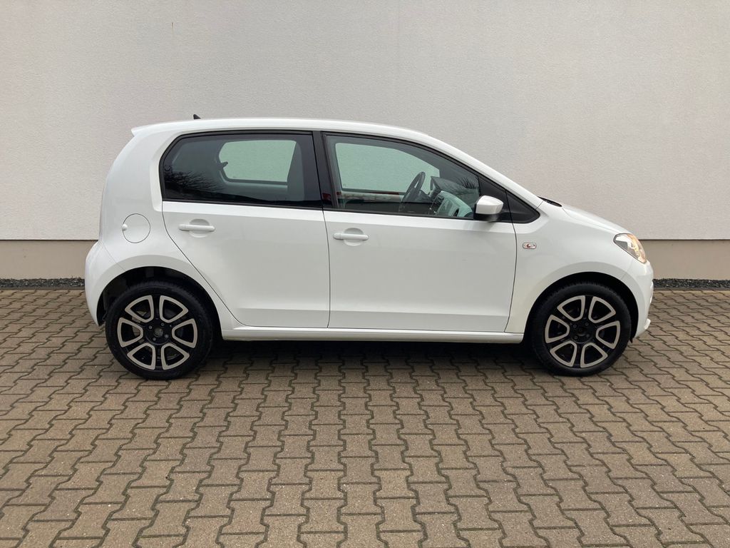 Volkswagen up! 2016